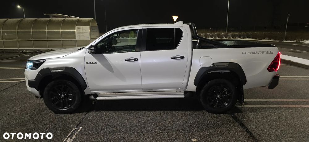 Toyota Hilux 2.8 D-4D Double Cab Invincible 4x4 - 3
