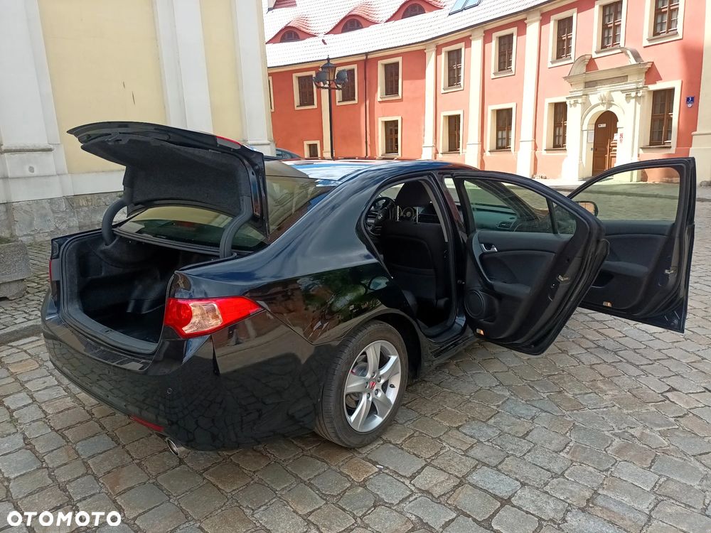 Honda Accord 2.0 Elegance 50 Jahre Edition - 6