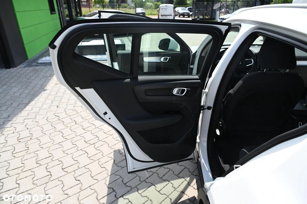 Volvo XC 40 T3 Momentum Core - 13