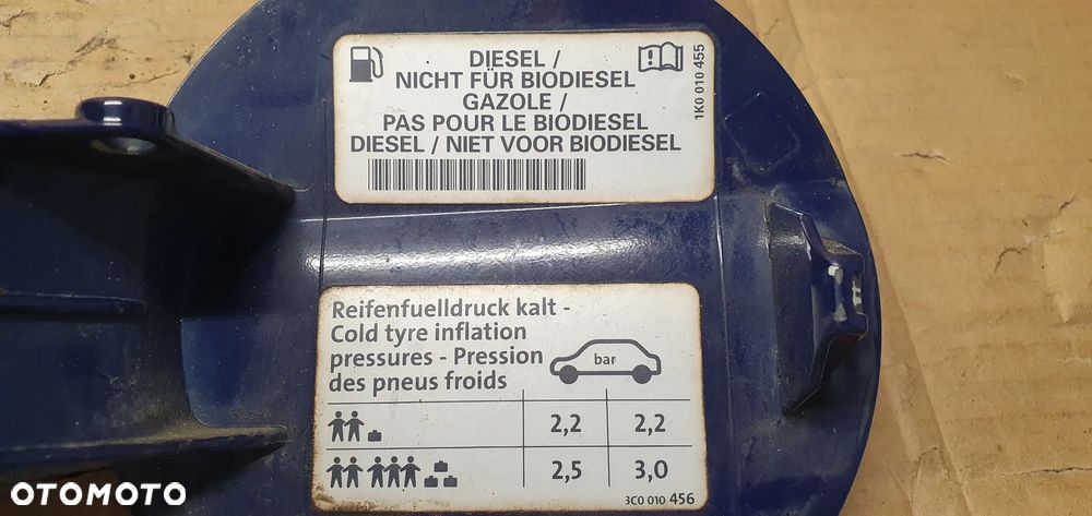 Klapka wlewu paliwa VW Passat B6 3C9809857 - 7