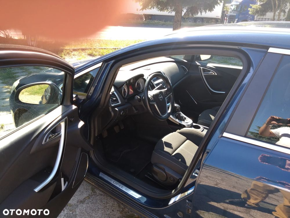 Opel Astra 1.6 T Sport - 8