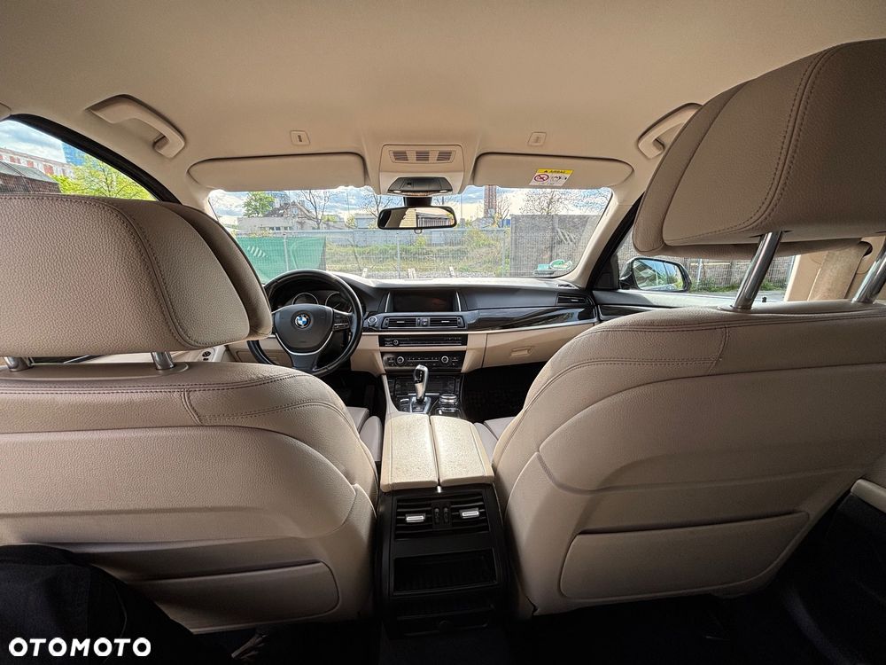 BMW Seria 5 520d xDrive Luxury Line - 28