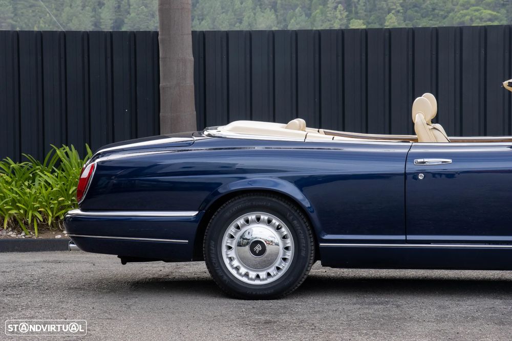 Rolls Royce Corniche Standard - 25
