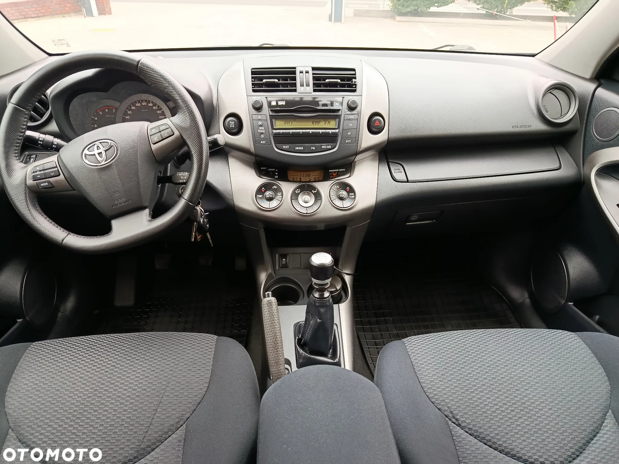 Toyota RAV4 2.2 D-4D 4x4 Comfort - 27
