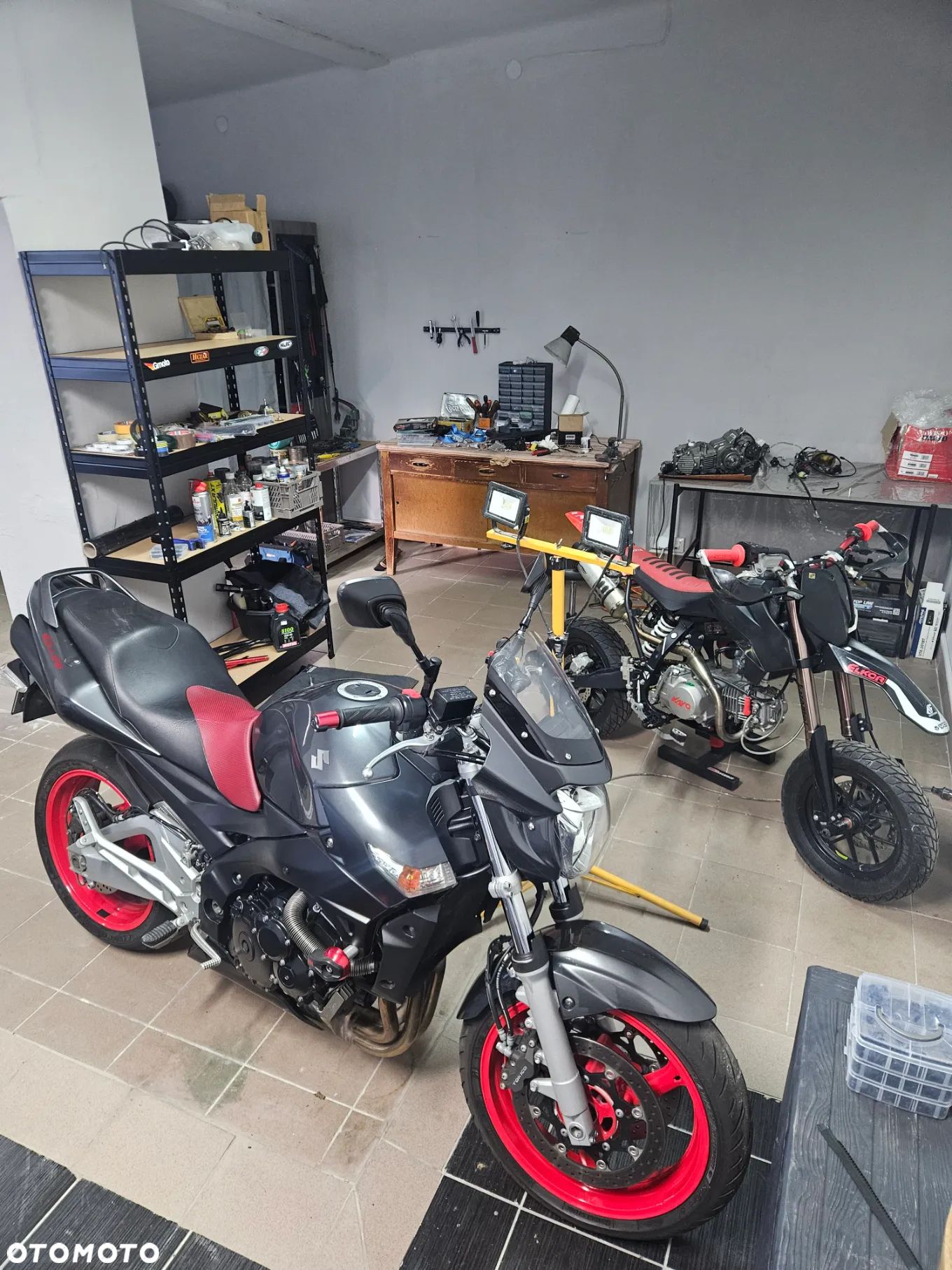 Suzuki GSR - 1