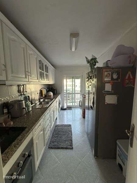 Vendo T3 no Bairro Afonso Costa - Grande imagem: 2/11