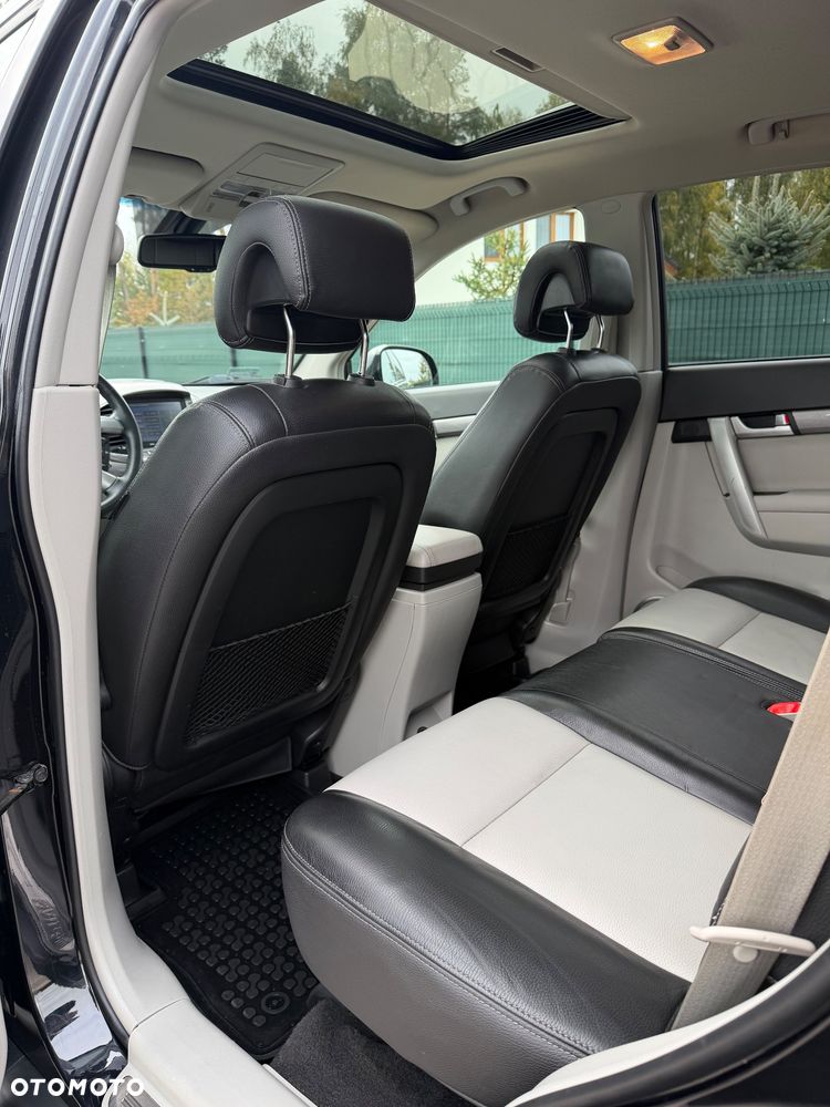 Chevrolet Captiva - 22
