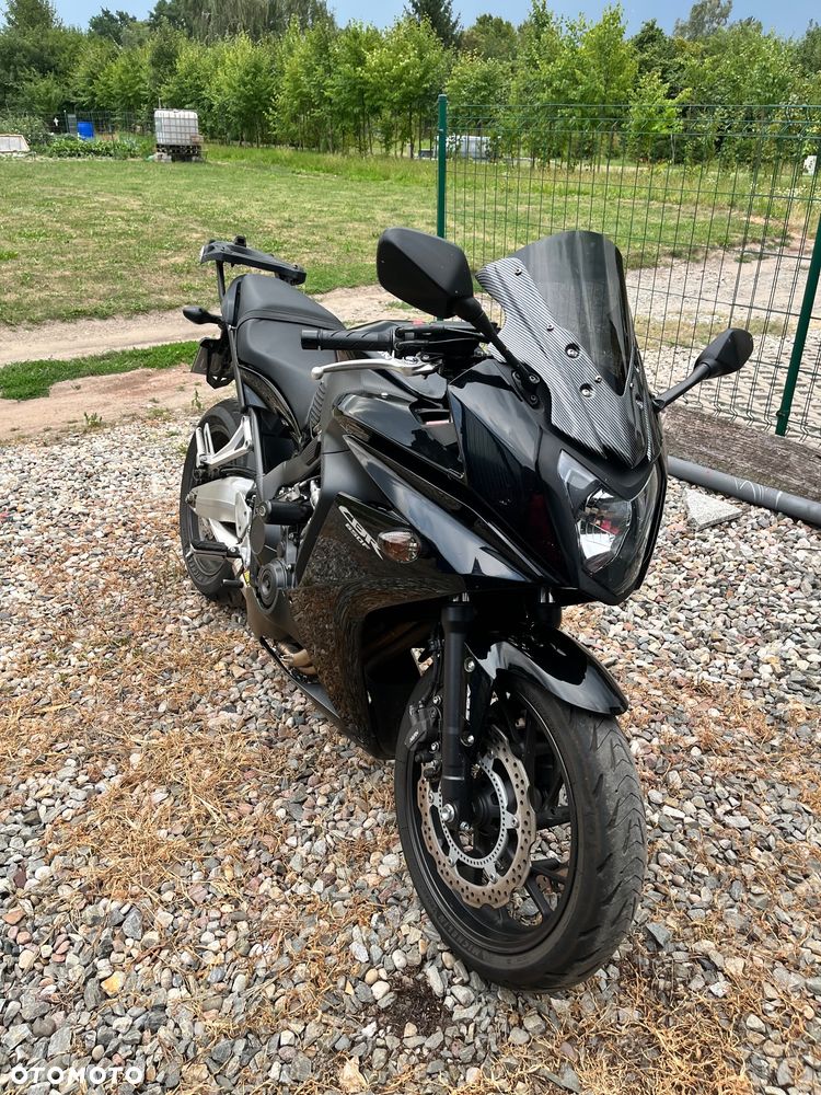 Honda CBR - 1
