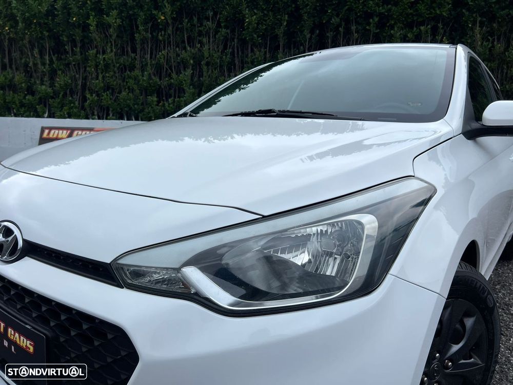 Hyundai i20 1.1 CRDi Urban - 22