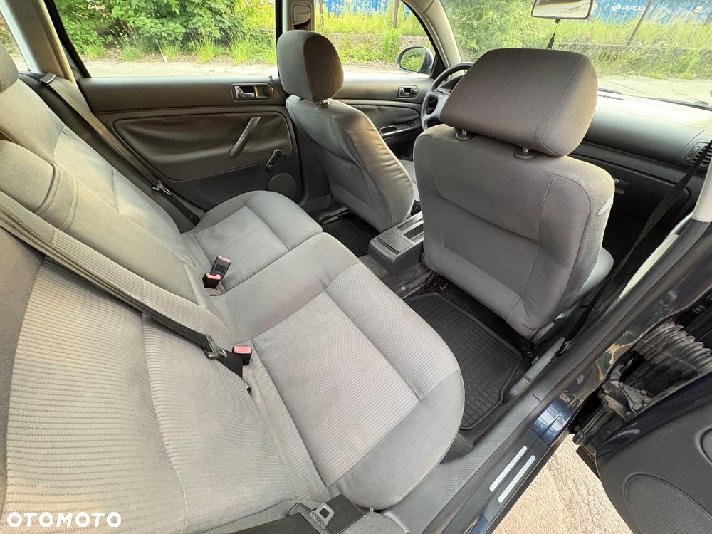 Volkswagen Passat 1.9 TDI Basis - 17