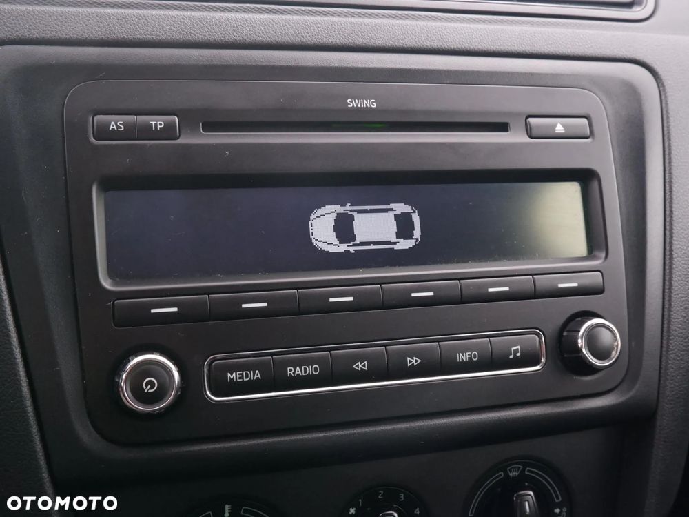 Skoda RAPID 1.2 TSI Ambition - 28