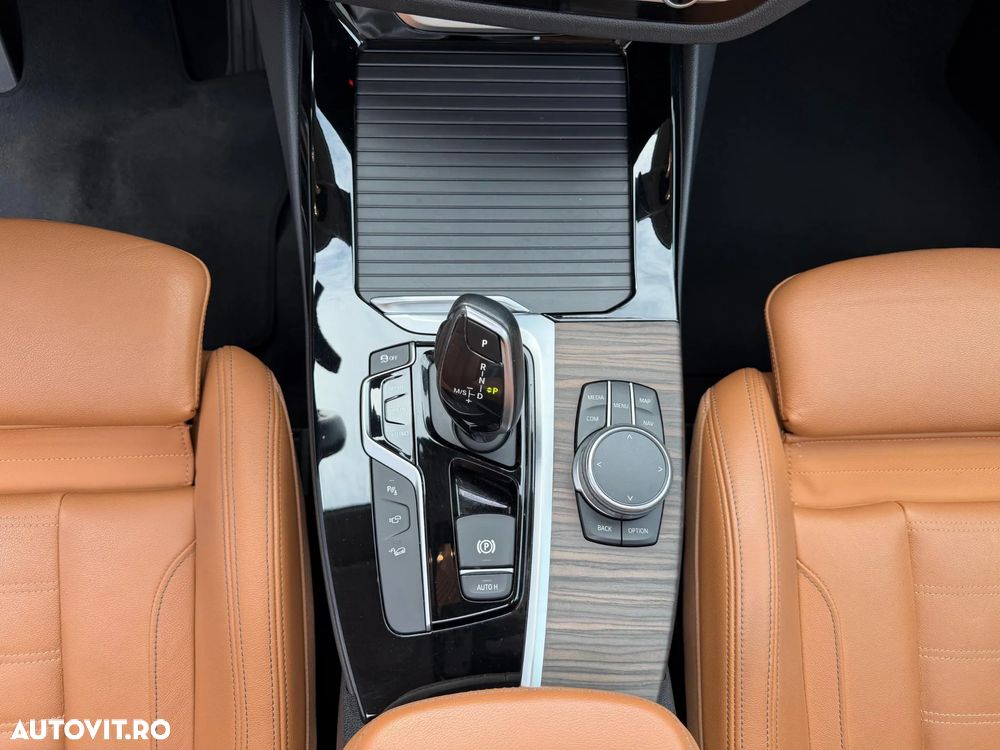 BMW X3 xDrive30i Aut. Luxury Line - 13