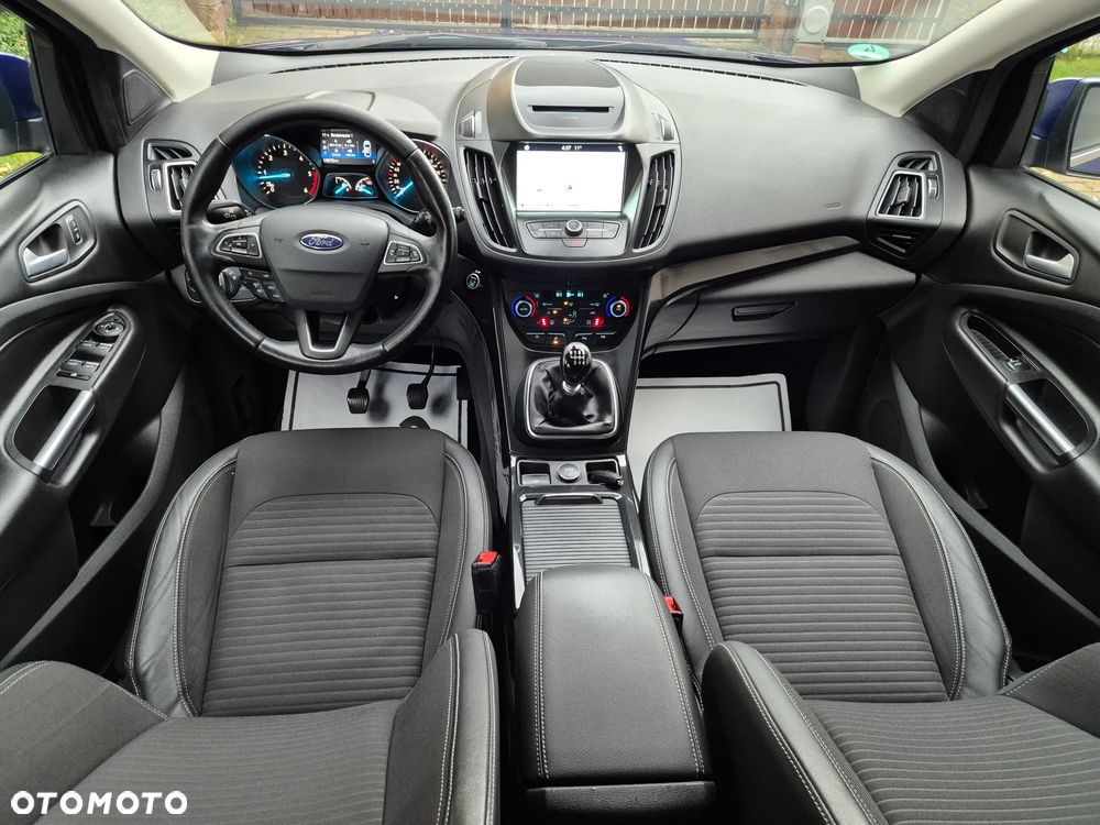 Ford Kuga 2.0 TDCi 2x4 Titanium - 6