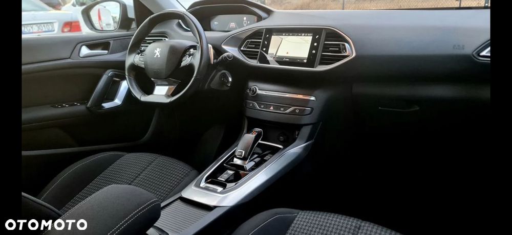 Peugeot 308 BlueHDi FAP 130 EAT8 Stop & Start GT Pack - 32