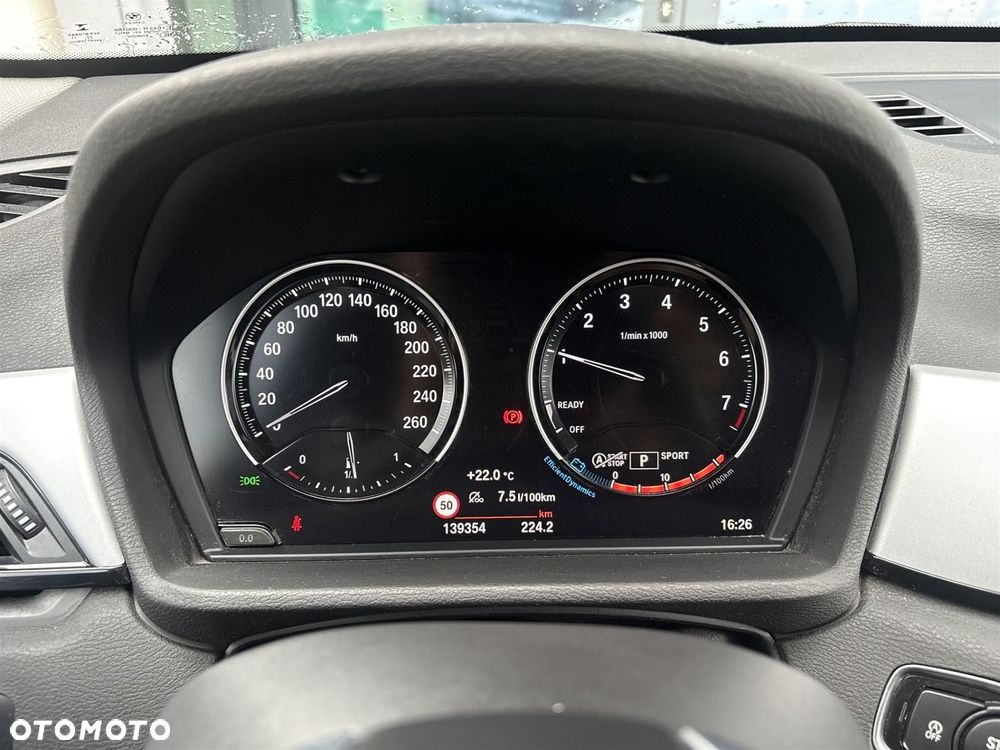 BMW X1 sDrive18i - 8
