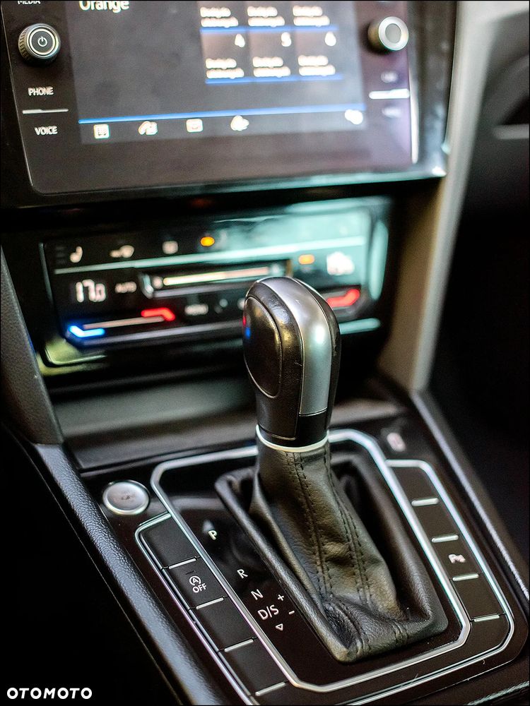 Volkswagen Passat - 26