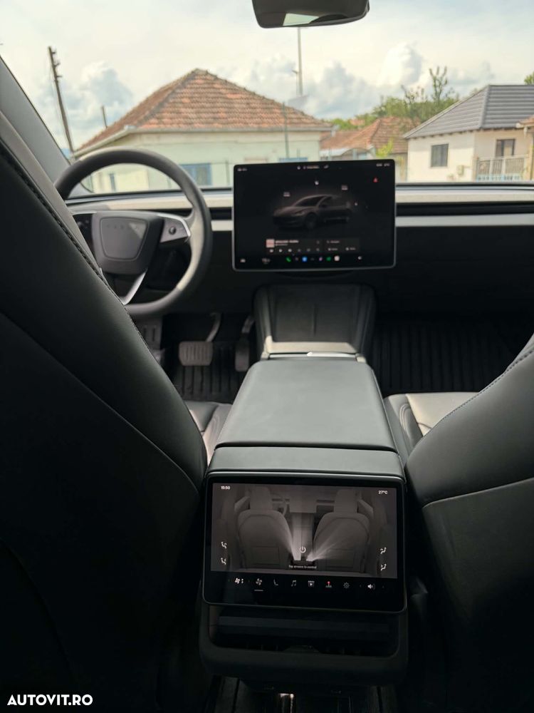 Tesla Model 3 RWD - 12