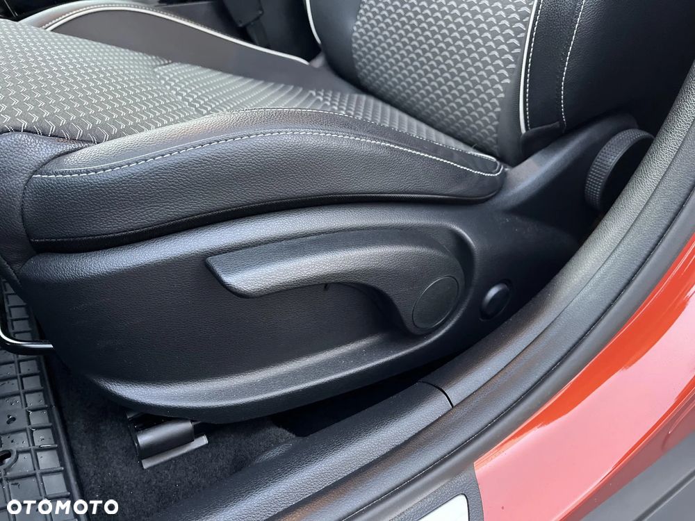 Kia XCeed 1.5 T-GDI Business Line DCT - 12