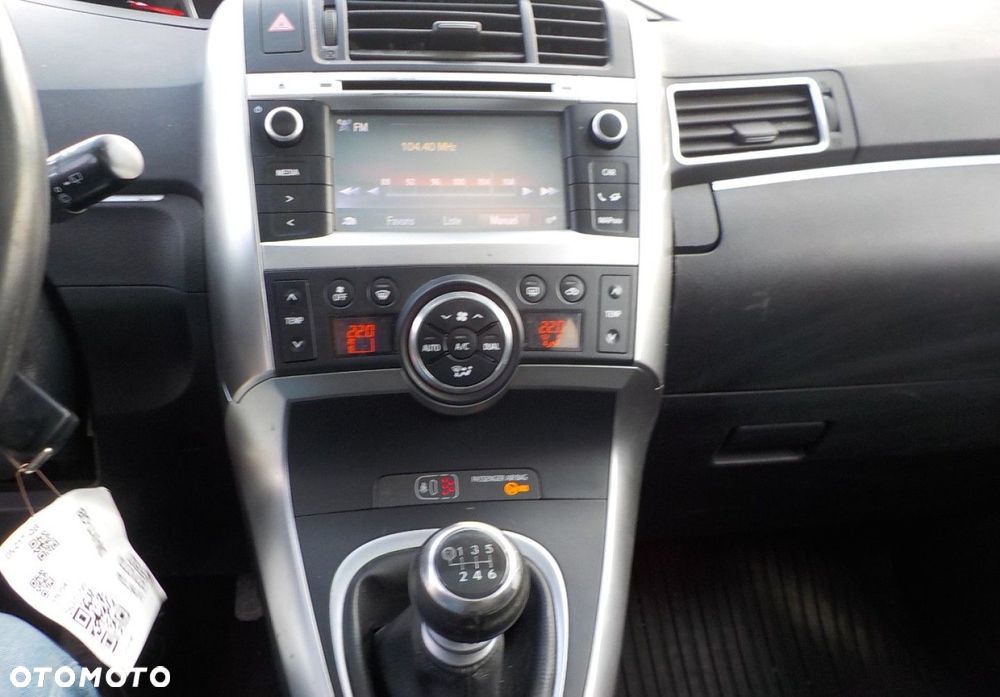 Toyota Verso - 33