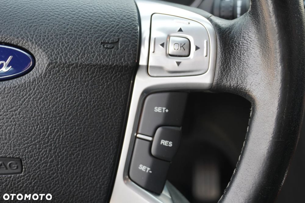 Ford Mondeo 2.0 Ghia X100 / X - 30