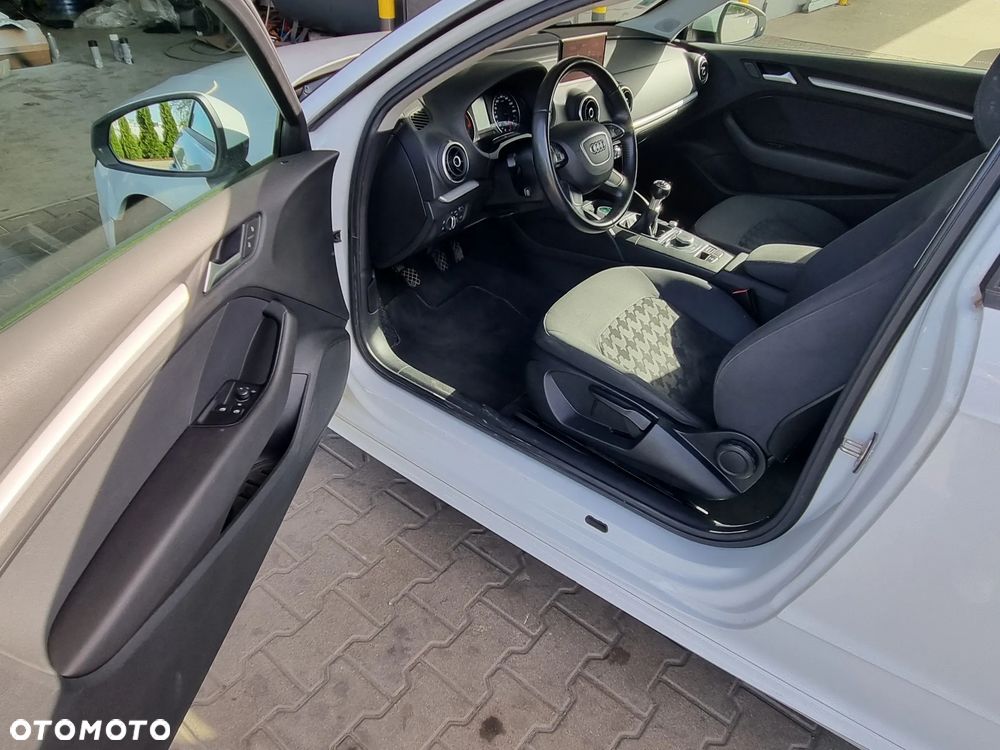 Audi A3 3-drzwiowe 1.6 TDI - 12