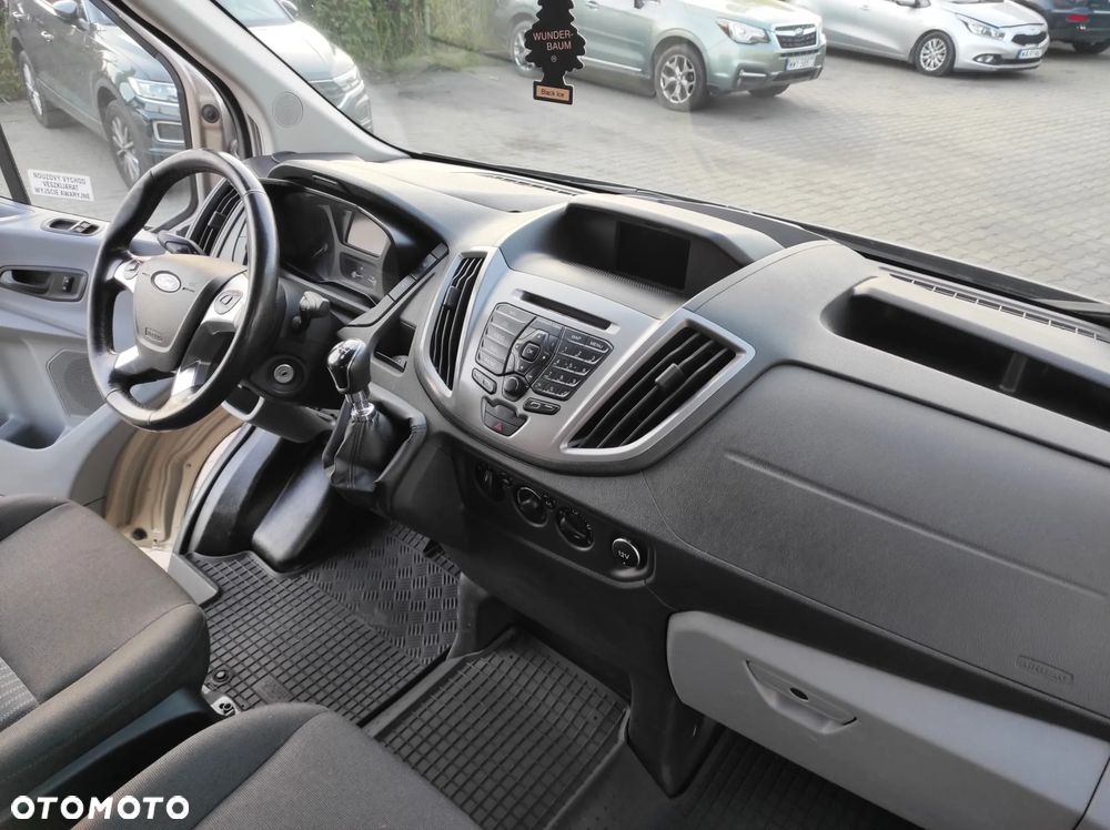 Ford Transit Autobus 18 osób 2.2 TDCI 155 KM 2017 r - 23