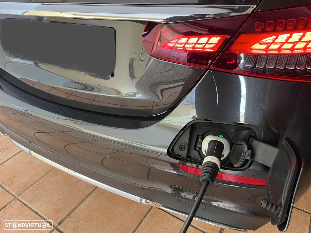 Mercedes-Benz E 300 de AMG Line - 10