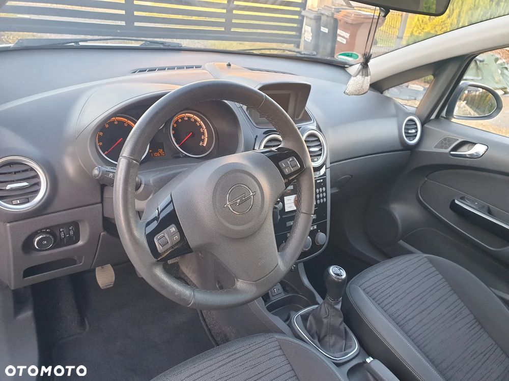 Opel Corsa 1.4 16V Energy - 10