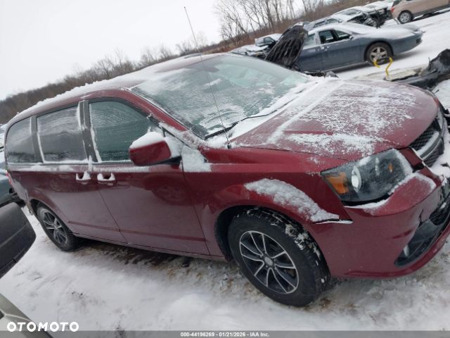 Dodge Grand Caravan - 29