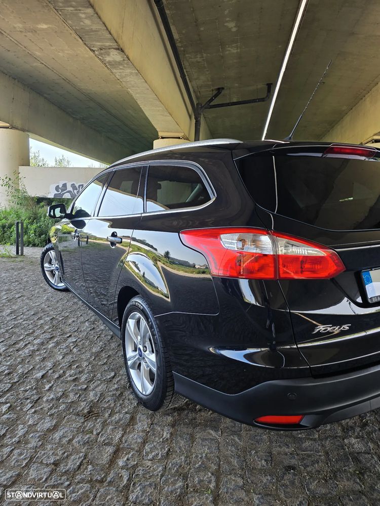 Ford Focus 1.0 EcoBoost S&S Champions Edition - 19