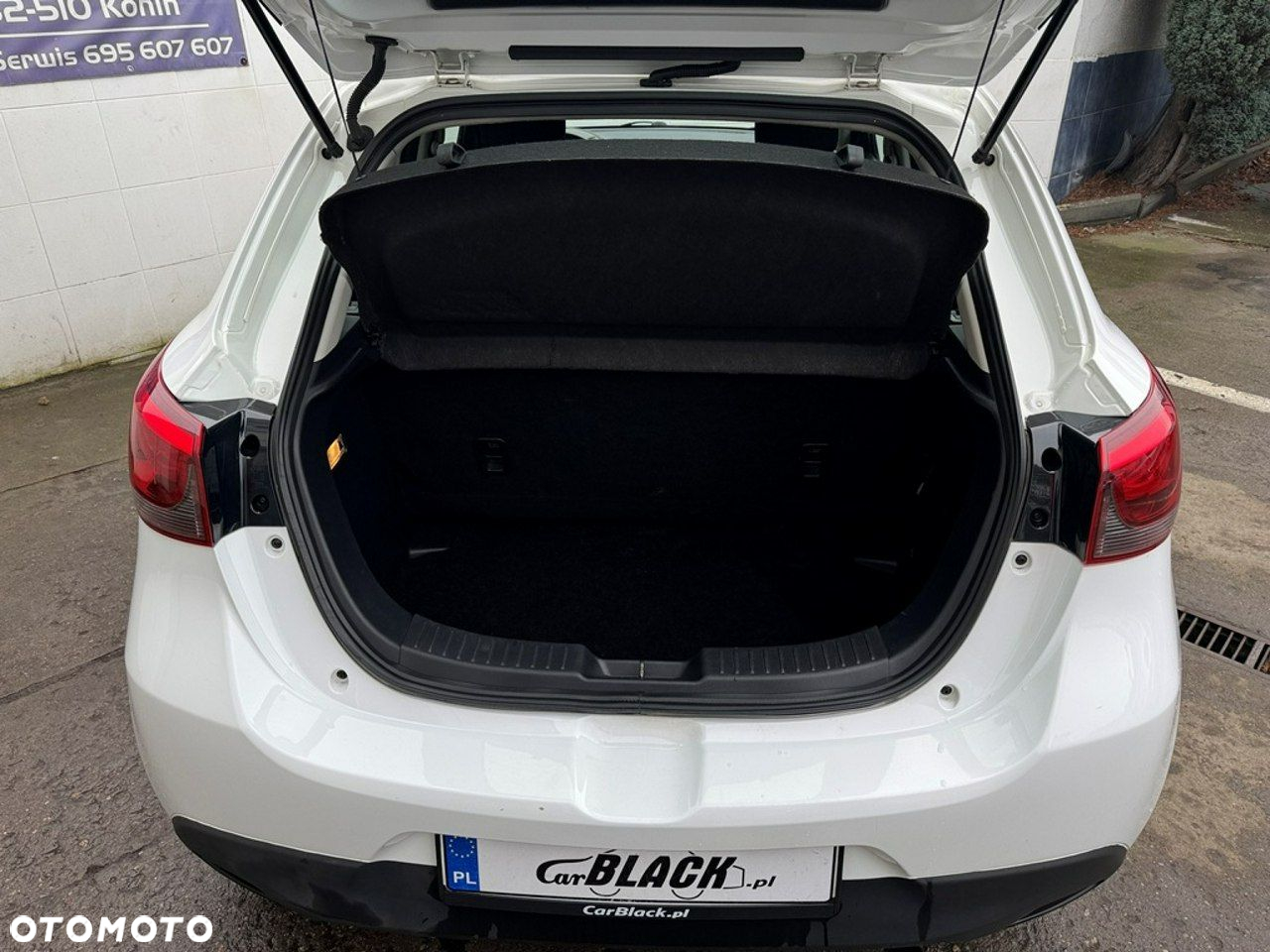 Mazda 2 - 16