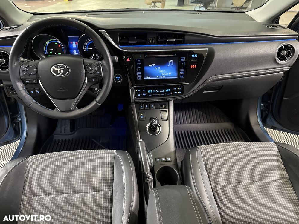 Toyota Auris - 10