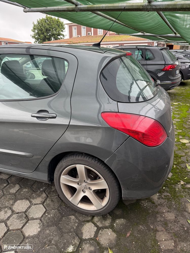 Peugeot 308 1.6 HDi Executive - 5