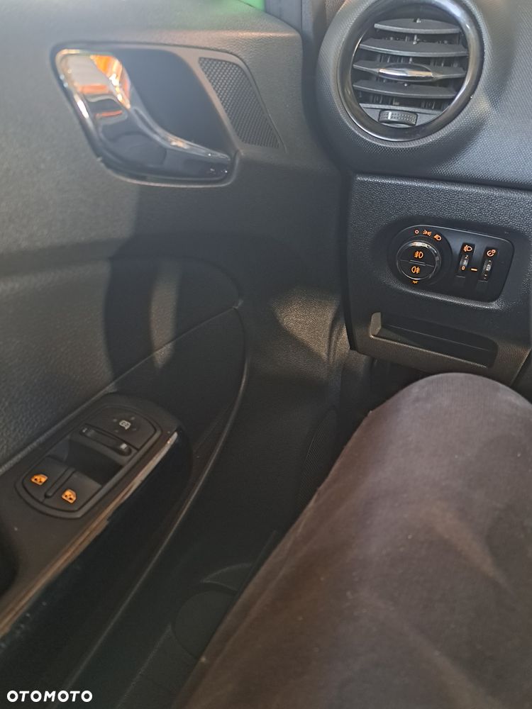 Opel Corsa - 22