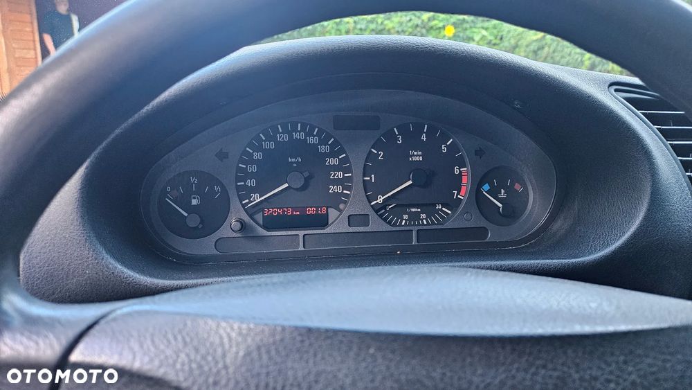 BMW Seria 3 - 28