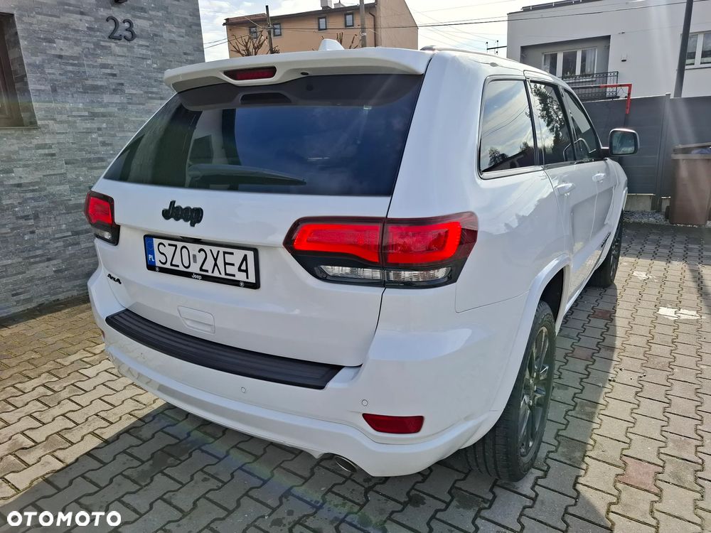 Jeep Grand Cherokee - 11