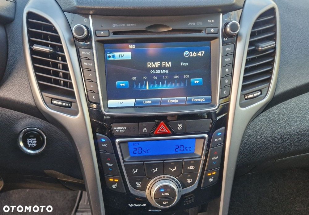 Hyundai i30 1.6 Fifa World Cup Edition - 22