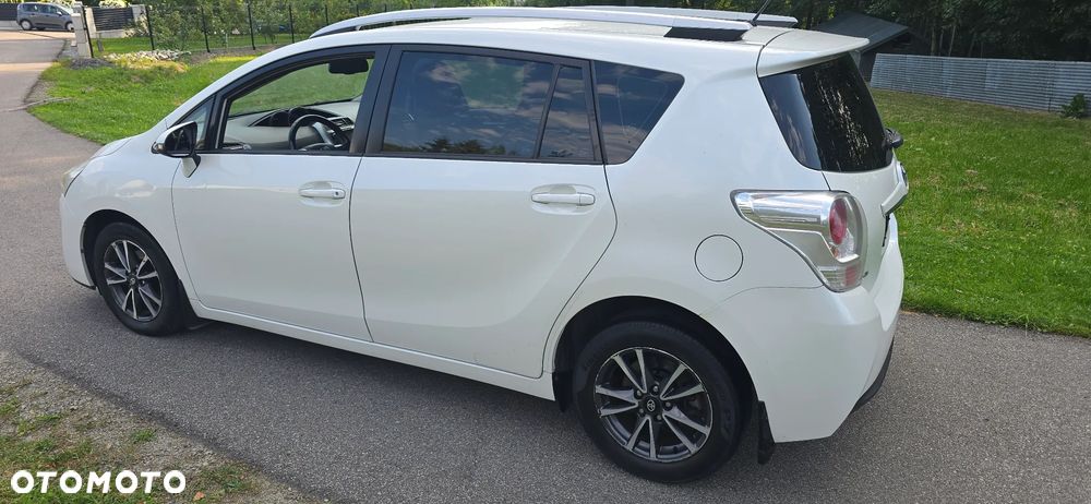 Toyota Verso 2.0 D-4D Premium 7os - 16