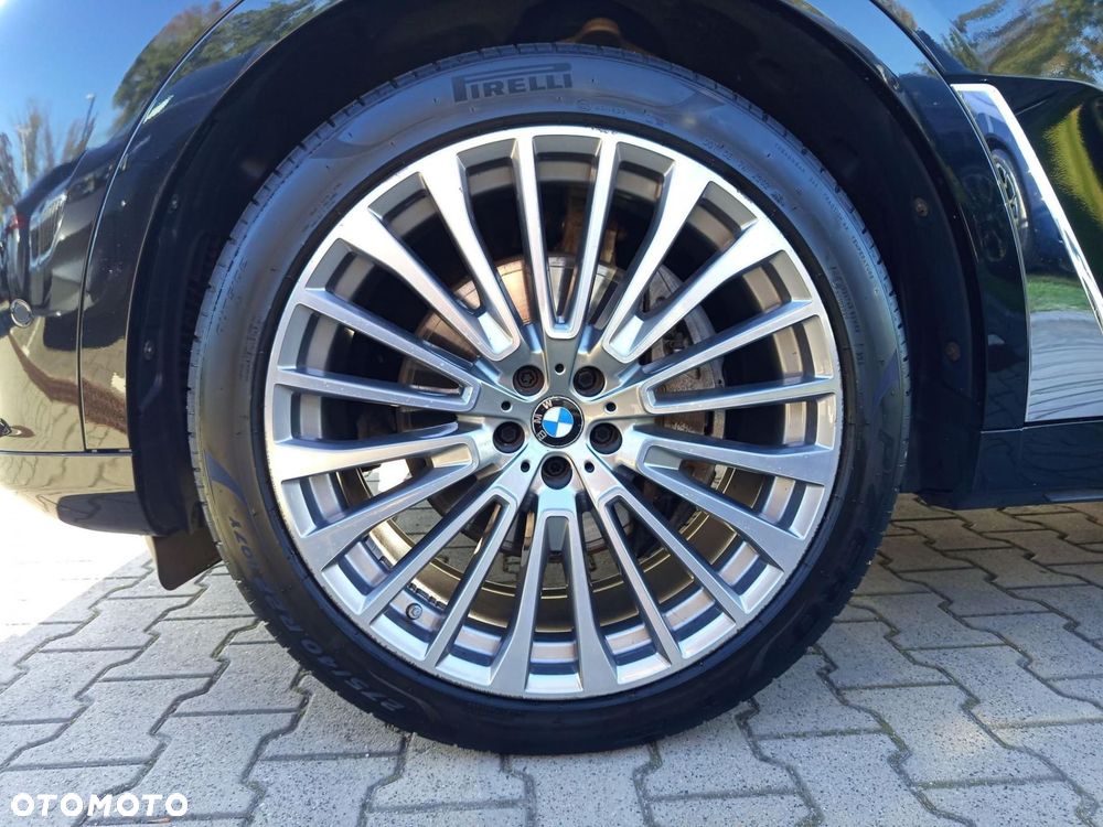 BMW X7 - 11