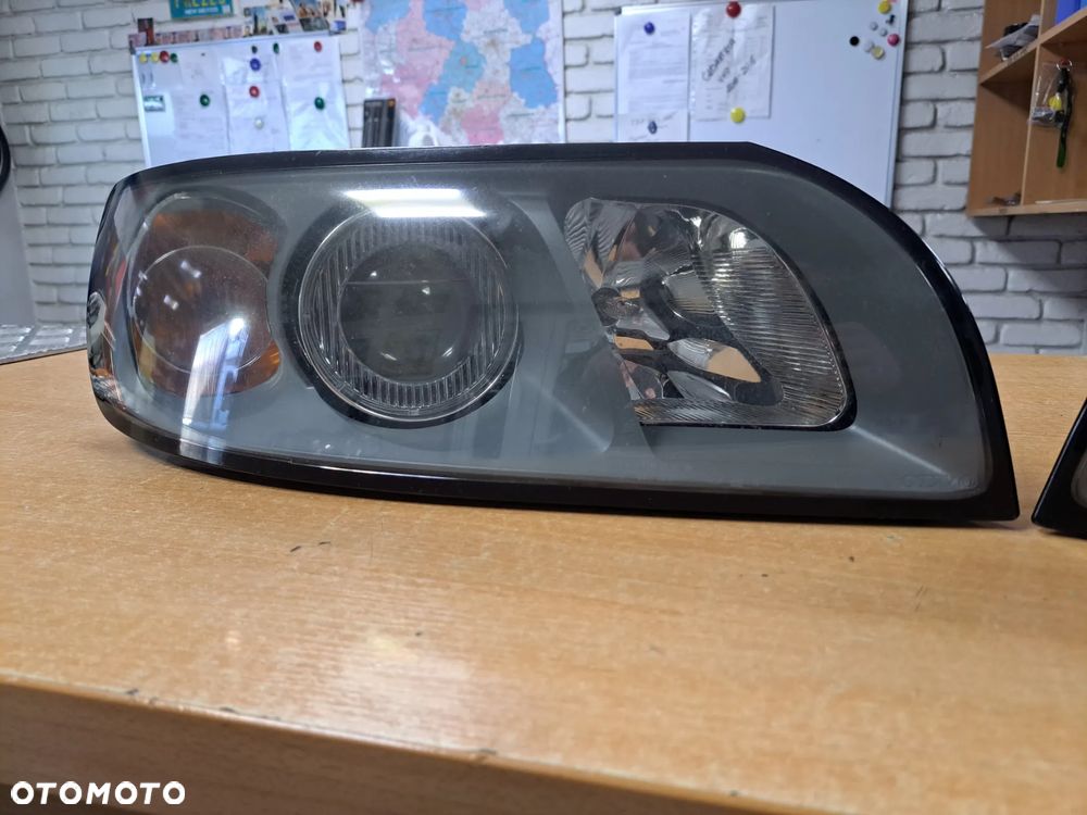 VOLVO V50 S40 II LAMPA LEWA PRAWA LEWY PRAWY PRZÓD EUROPA - 3