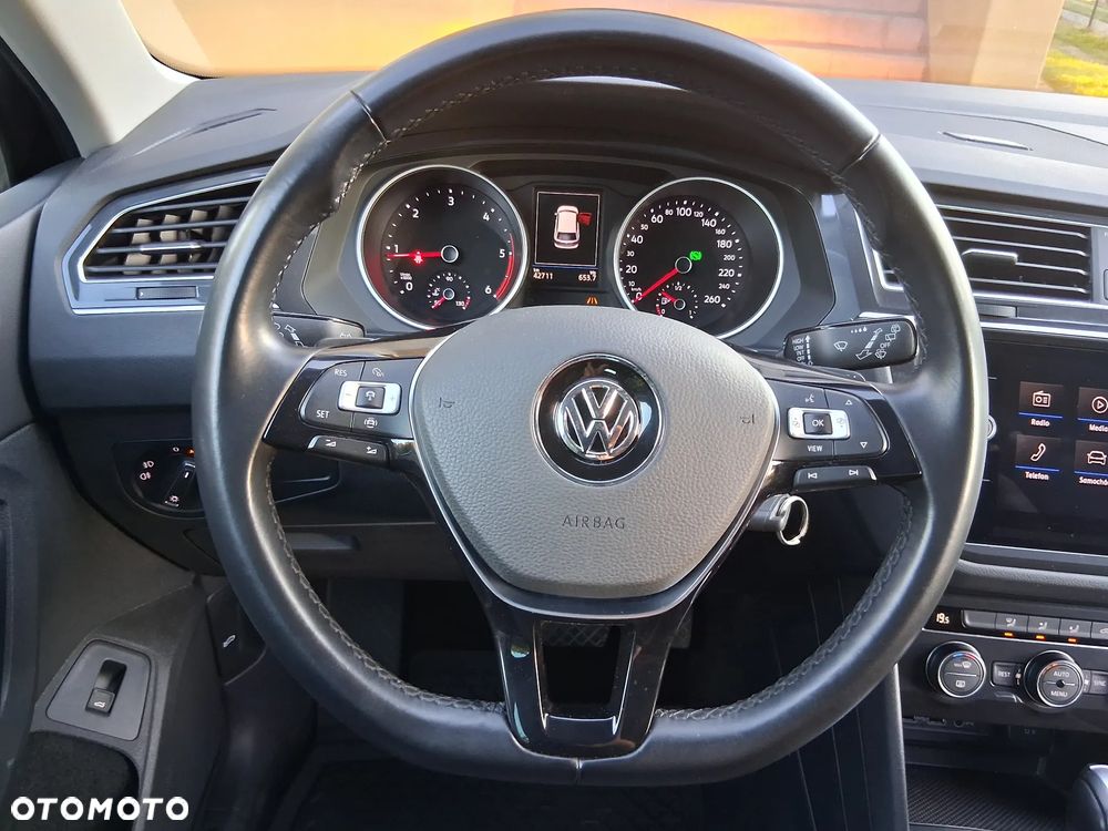 Volkswagen Tiguan - 16