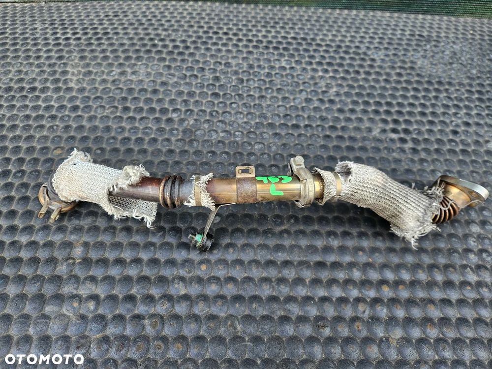Rurka 06D131637B Przewod Rura EGR Katalizator 2.0 FSI AWA Audi A4 B6 - 2