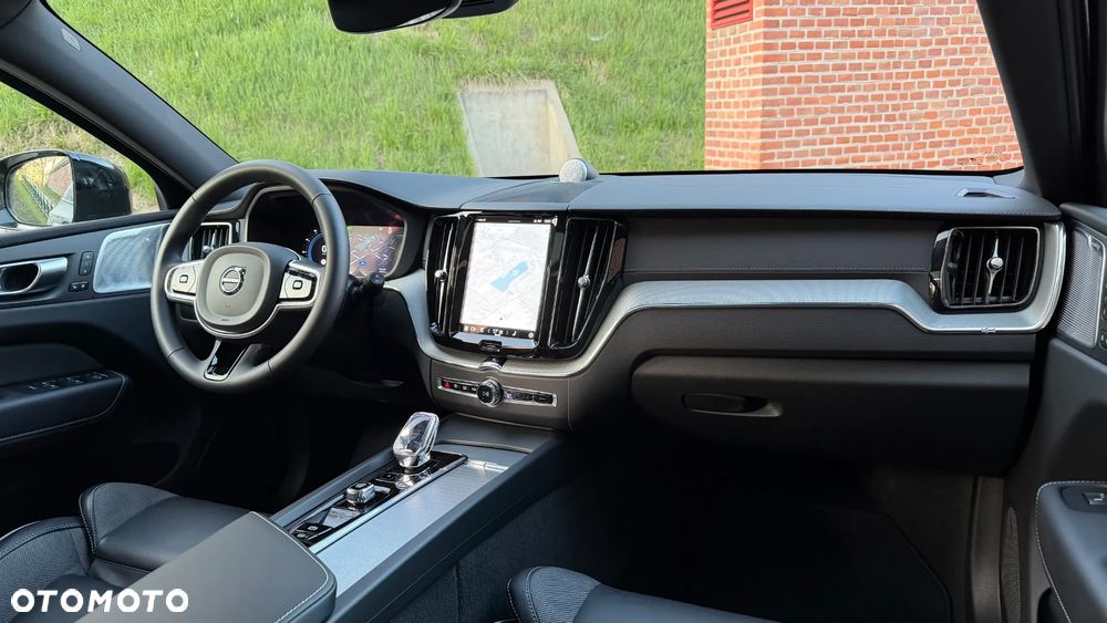 Volvo XC 60 B5 B AWD Ultra Dark - 27