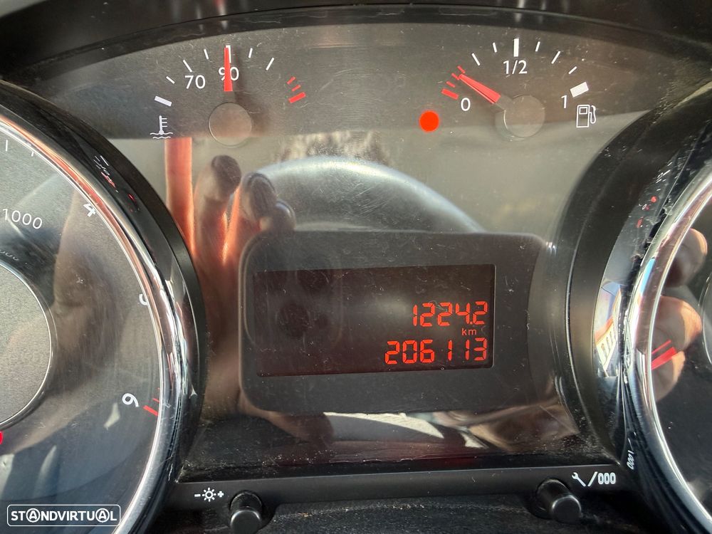 Peugeot 3008 1.6 HDi Executive - 15