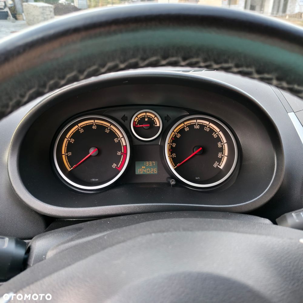 Opel Corsa - 8