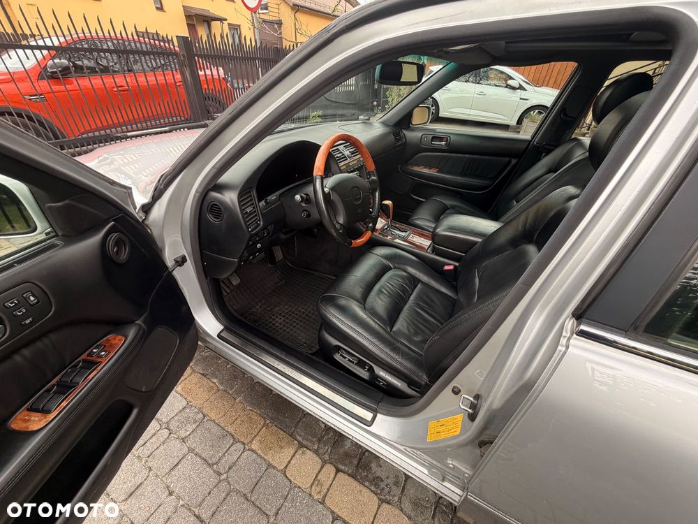 Lexus LS Standard - 8