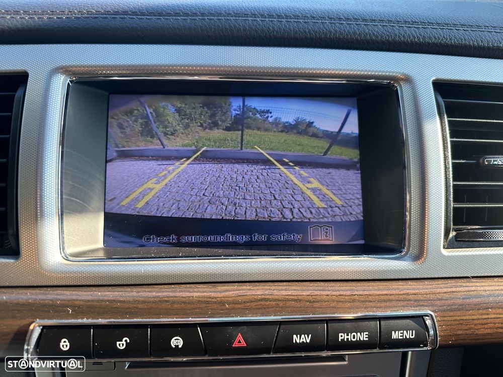 Jaguar XF 2.2 D Premium Luxury - 8
