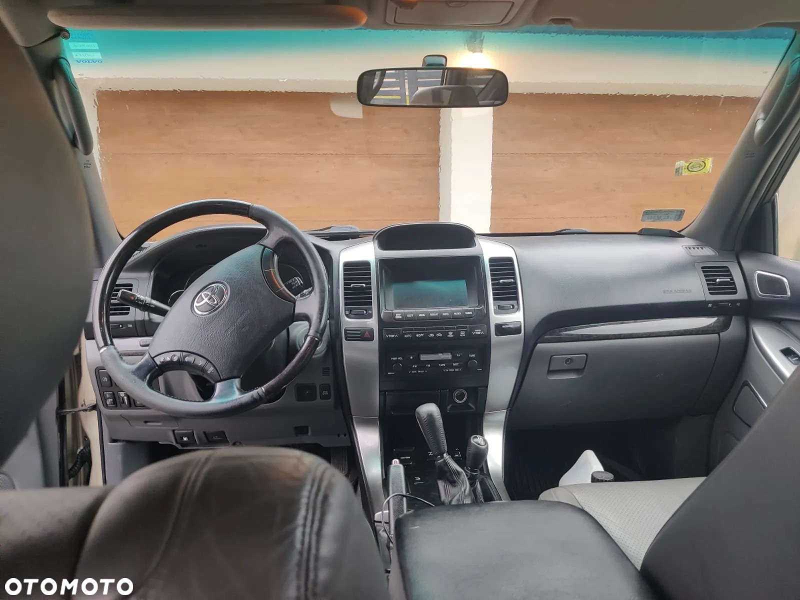 Toyota Land Cruiser - 7