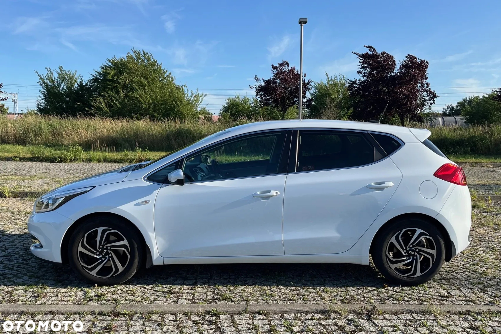 Kia Ceed Cee'd 1.6 GDI L Business Line - 2