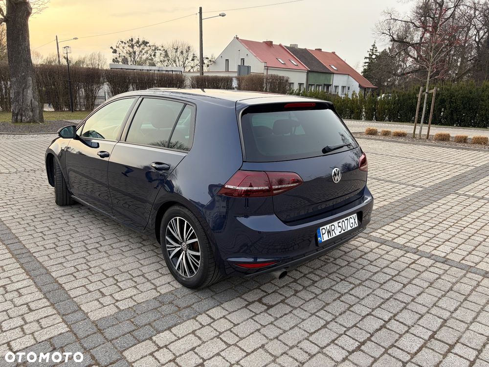 Volkswagen Golf 1.2 TSI BlueMotion Technology Cup - 24